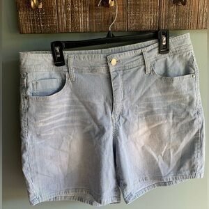 Workshop REPUBLIC Blue/White stripped Stretch Denim Shorts sz 12